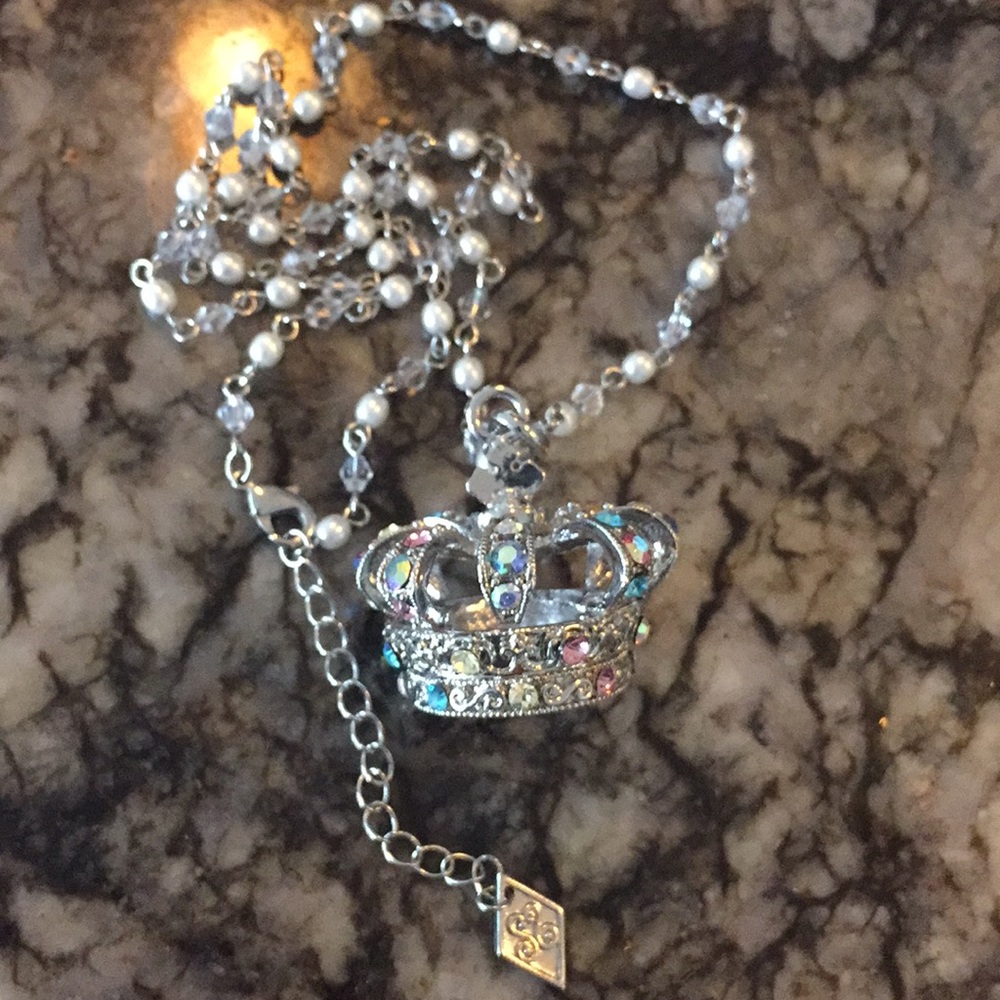 Bling Bling Crown necklace  new